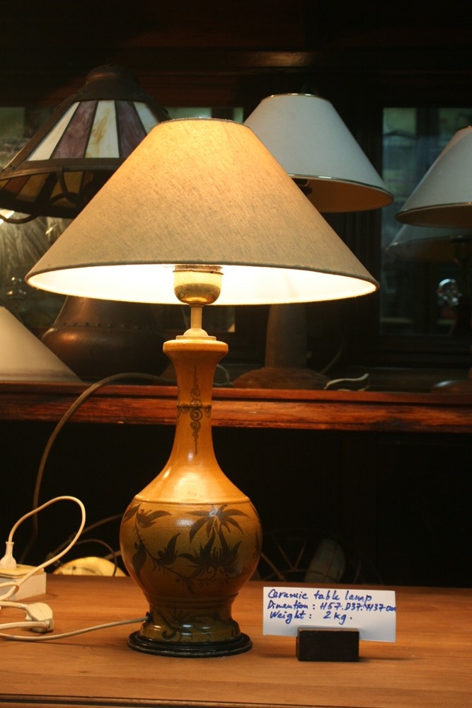 Ceramic table lamp