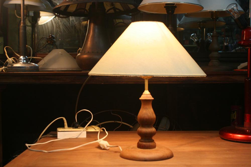 TABLE LAMP 1